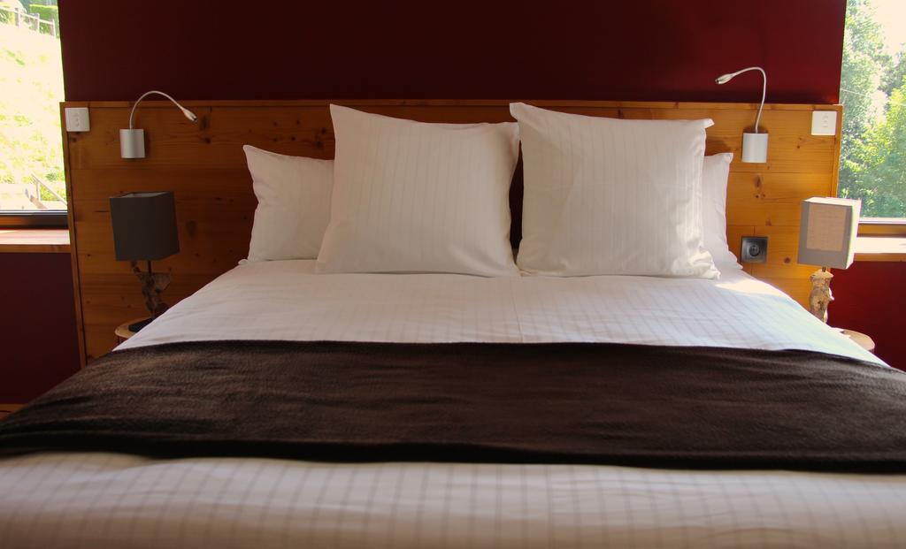 Hotel L'Atelier De Donat Malbuisson Quarto foto
